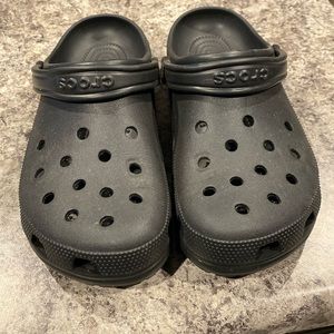 Men’s crocs